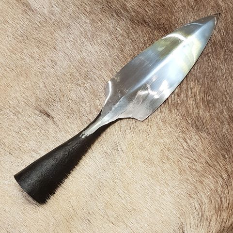 LEIF, HANDGESCHMIEDETER SPEER