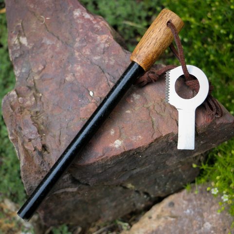 SET FOR MAKING FIRE - FIRESTEEL WITH A HANDLE