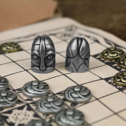 HNEFATAFL OR TAFL, VIKING BOARD GAME - LEATHER CASE AND STONES