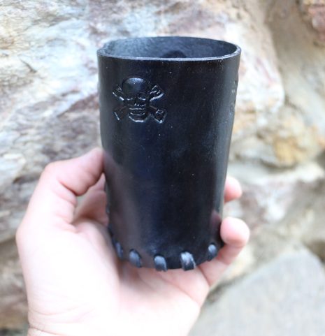 LEATHER DICE CUP BLACK SKULL