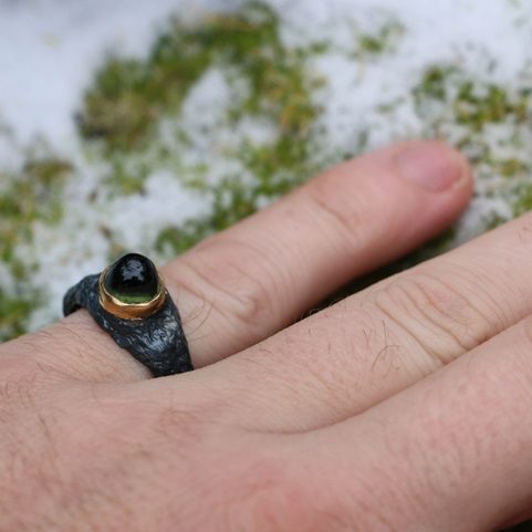KRUMLOV, BAGUE DE LUXE EN ARGENT AVEC MOLDAVITE TCHÈQUE