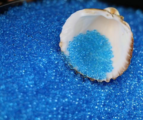 CZECH ROCAILLE SEED BEADS, TRANSPARENT TURQUOISE 10/0