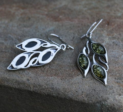 KUPALA, BOUCLES D'OREILLES EN AMBRE, VERT, ARGENT