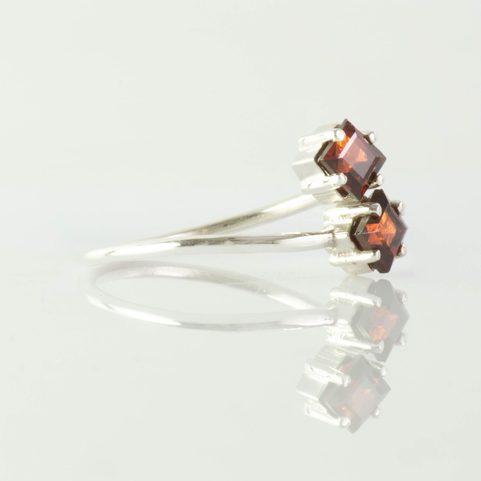 GORDICA, BAGUE, GRENAT ARGENT 925/1000