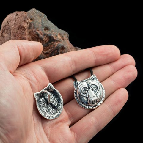 PENDENTIF OURS, D'ARGENT