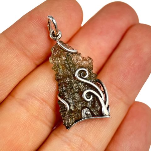 HIBERNIA, MOLDAVITE PENDANT, SILVER 925/1000