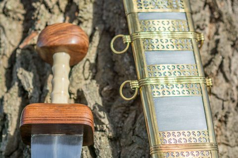 GLADIUS, TYPE MAINZ WITH DECORATIVE SCABBARD, DECORATIVE REPLICA