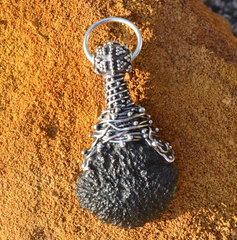 CIMMERIA, LUXURY MOLDAVITE JEWEL, PENDANT, SILVER 925, COLLECTION UNIVERSE