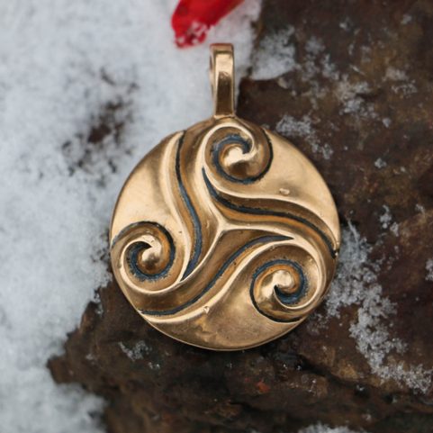 CELTIC TRISKELE, PENDANT, BRONZE