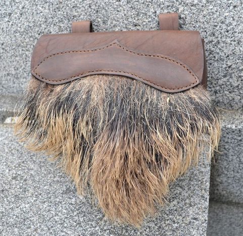 BELT BAG WITH WILD BOAR FUR