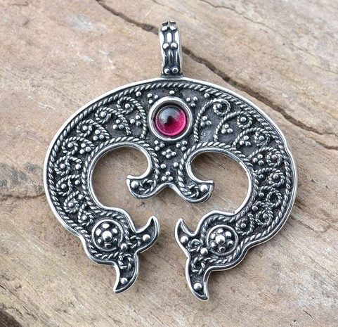 LUNULA, WOMEN'S EARLY MEDIEVAL PENDANT, AG 925