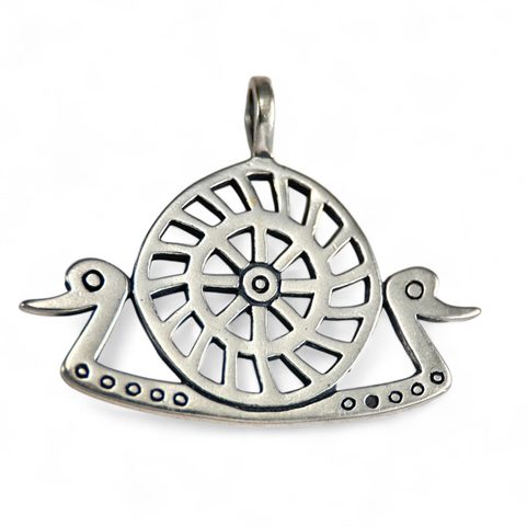 PENSEUR AVEC SOLEIL, ÂGE DU BRONZE, PENDENTIF EN ARGENT