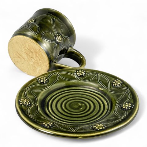 TASSE À EXPRESSO VERTE PLUS GRANDE AVEC SOUCOUPE