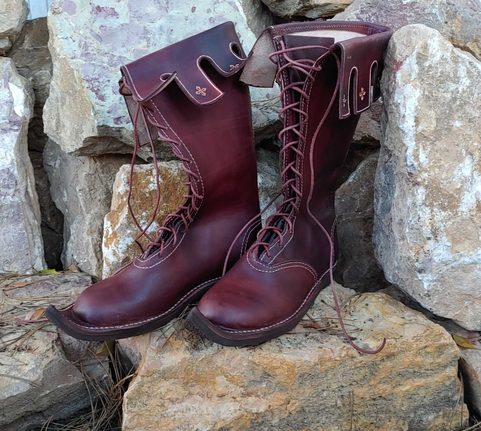NOTTINGHAM, MEDIEVAL BOOTS