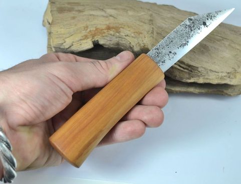 VUK, GESCHMIEDETES FRÜHMITTELALTERLICHES MESSER