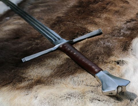 LOTHAR, ÉPÉE LONGUE POUR LA BATAILLE