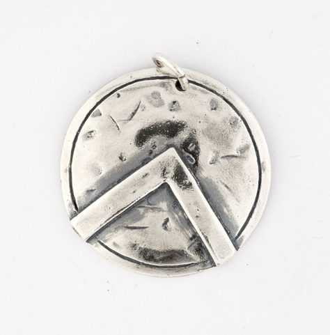 BOUCLIER SPARTIATE, PENDENTIF EN ARGENT