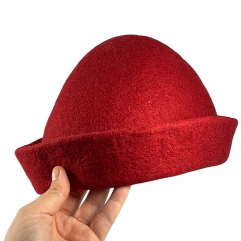 CHAPEAU DE FEUTRE MÉDIÉVAL, LAINE