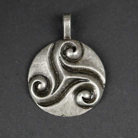 TRISKELE CELTIQUE, PENDENTIF, ZINC