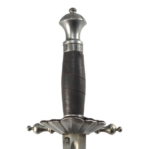 TYBALT, DAGGER WITH SHELL GUARD MADE OF HARDENED STEEL