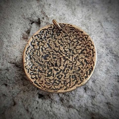 SPARTAN SHIELD, PENDANT, ZINC, ANTIQUE BRASS