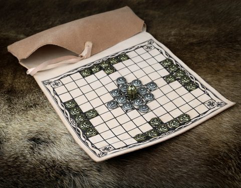 HNEFATAFL OR TAFL, VIKING BOARD GAME - LEATHER CASE AND STONES