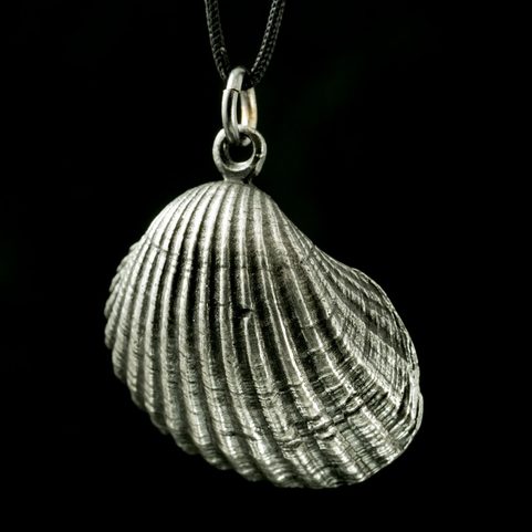SHELL, PEWTER PENDANT