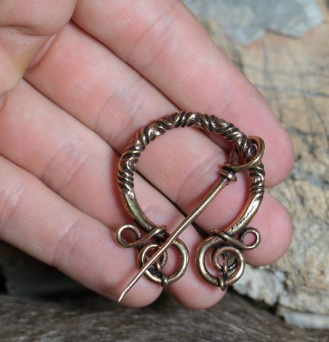 PENANNULAR BROOCH, BRONZE