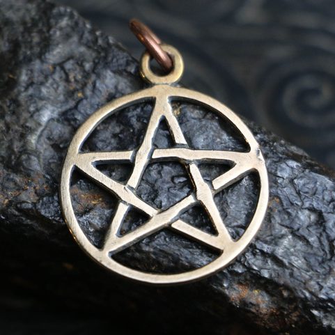 PENTACLE, PENDENTIF EN BRONZE