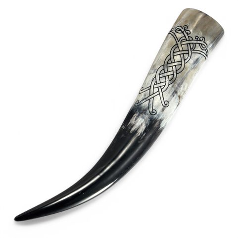 KRÄHE, TRINKHORN MIT WIKINGERGRAVUR