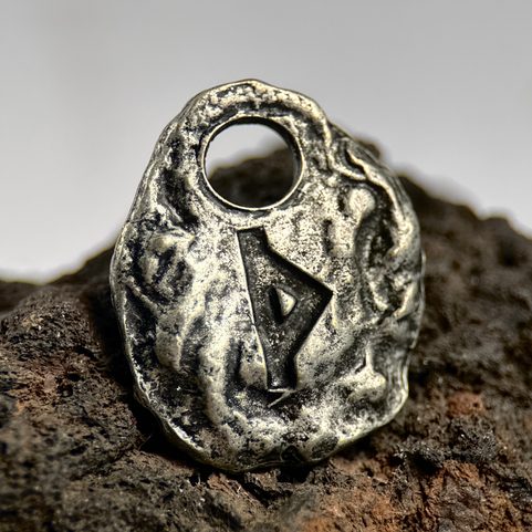 THURISAZ - RUNE PENDANT
