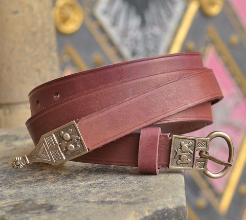 MEDIEVAL BELT, RED LEATHER