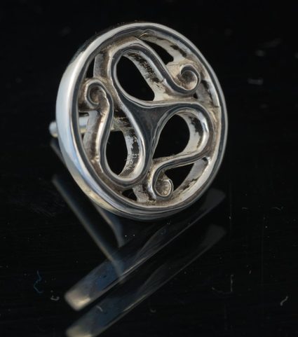 KELTISCHER TRISKEL, GURTNIETE, SILBER