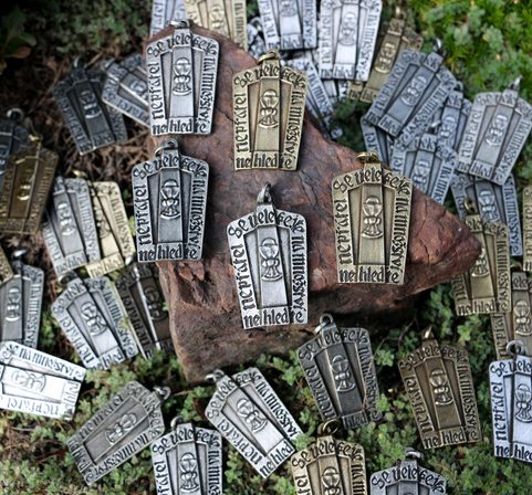 HUSSITE SHIELD, PENDANT, ZINC ANTIQUE BRASS