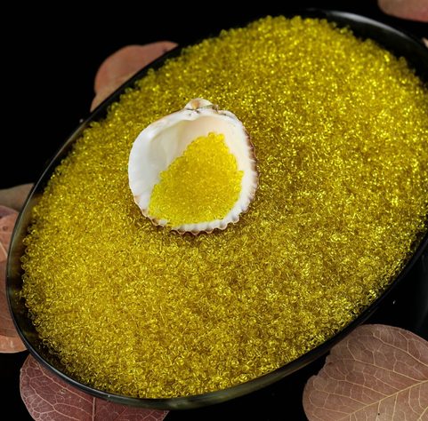 CZECH ROCAILLE SEED BEADS, TRANSPARENT YELLOW 10/0