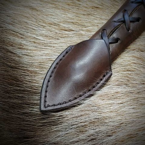 LEATHER SHEATH FOR A DAGGER