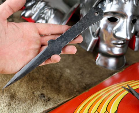 GLADIATOR THROWING KNIFE BLACK 6MM