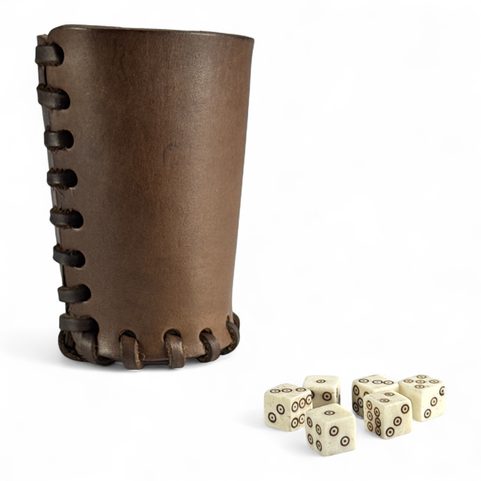 DÉS ET LES DÉS EN CUIR TASSE