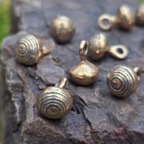 BUTTON, MEDIEVAL REPLICA OF THE 16TH-17TH CENTURY, BRONZE
