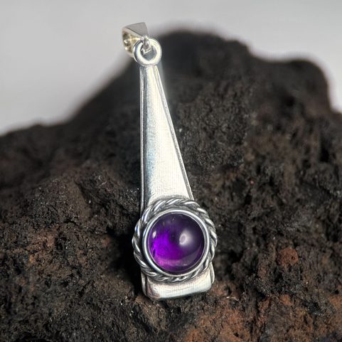 TRIANGLE - SILVER PENDANT, AMETHYST, AG 925