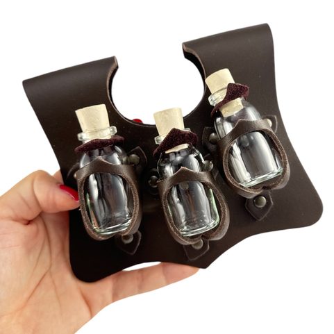 LEATHER BAG FOR MAGIC POTIONS