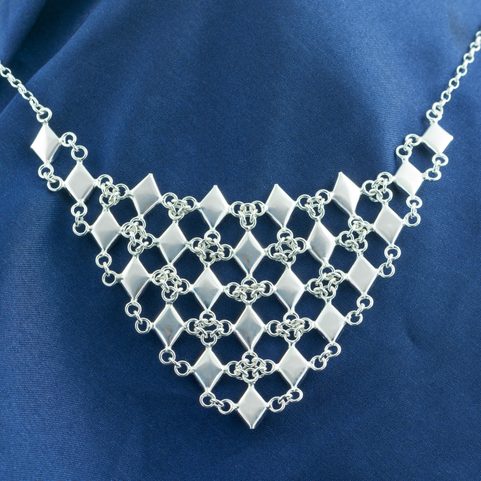 REGINA, COLLIER, AMBRE, ARGENT