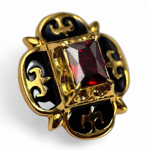 BUTTON FROM THE PORTRAIT OF FRENCH KING HENRY IV, 16TH CENTURY