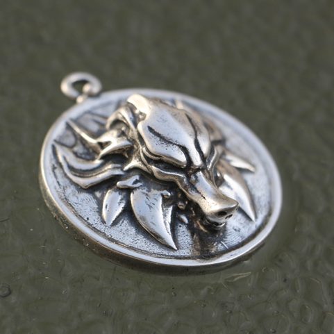 PENDENTIF LOUP SLAVE , ARGENT STERLING