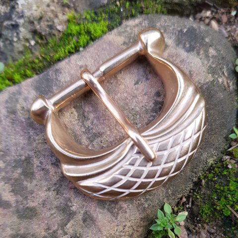 MEDIEVAL BELT BUCKLE, BRONZE REPLICA