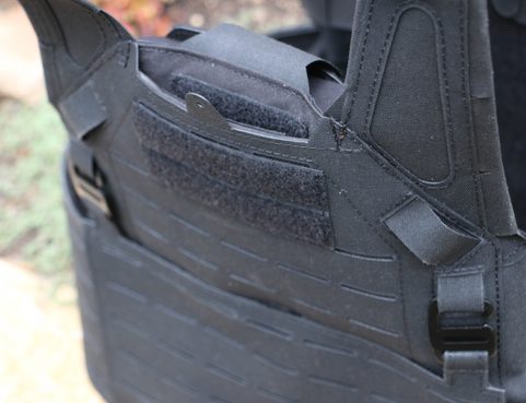 DRAGOON VEST BLACK