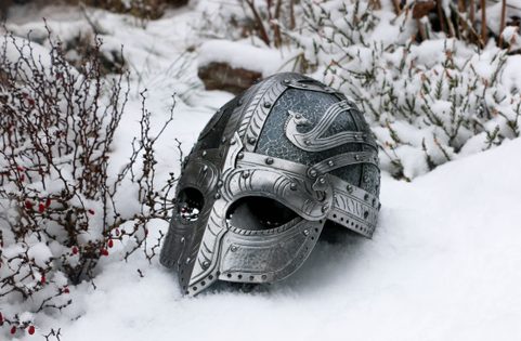 SLEIPNIR, A LUXURIOUS VIKING HELMET