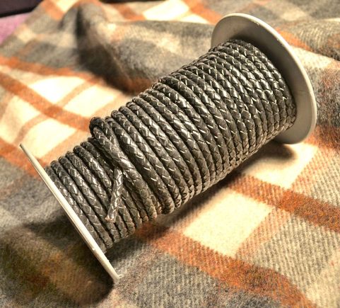 BLACK BRAIDED LEATHER CORD, ROUND, 5 MM, 1 M