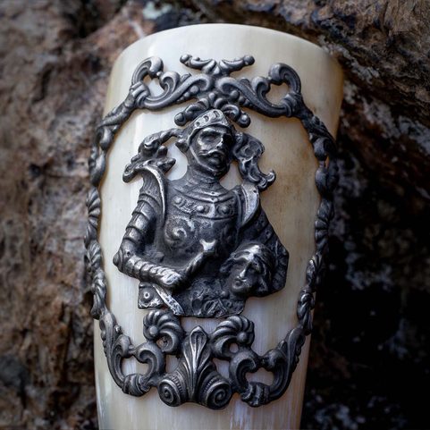KNIGHT'S DRINKING HORN, MEDIEVAL STYLE