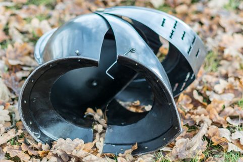 ARMET, MITTELALTERLICHE HELM